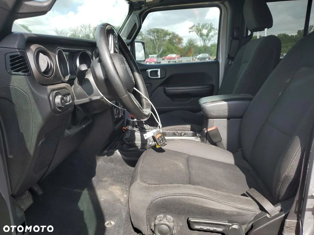 Jeep Wrangler Unlimited Hard-Top 5-Türer Sport - 8