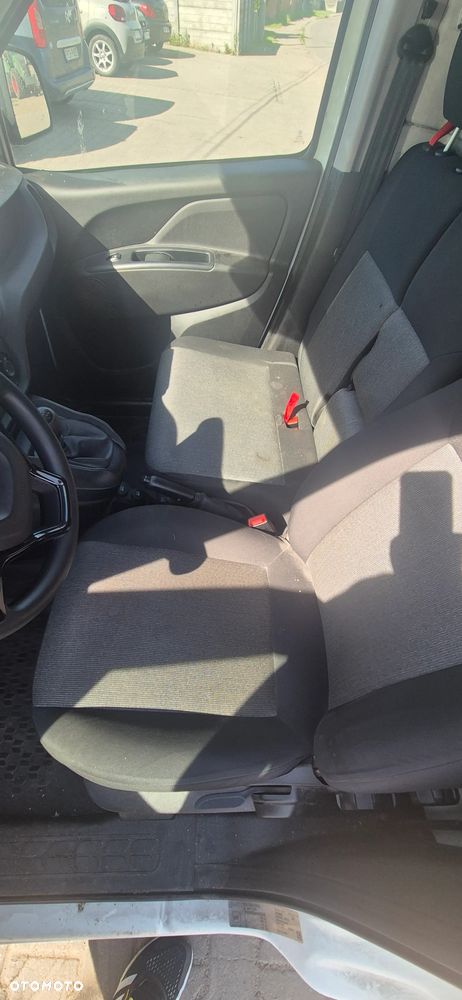 Fiat DOBLO - 23