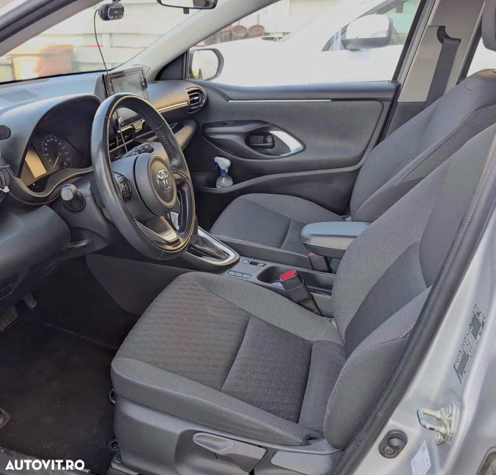 Toyota Yaris - 7