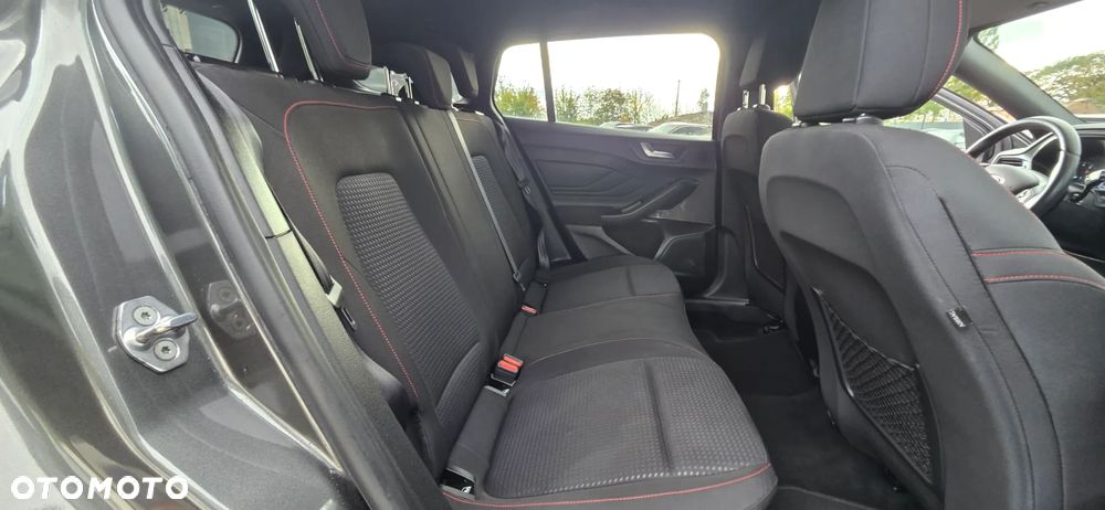 Ford Focus 1.0 EcoBoost Start-Stopp-System ST-LINE DESIGN - 34