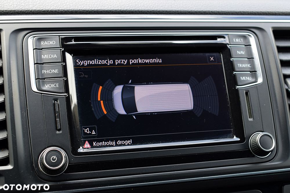 Volkswagen Multivan - 16