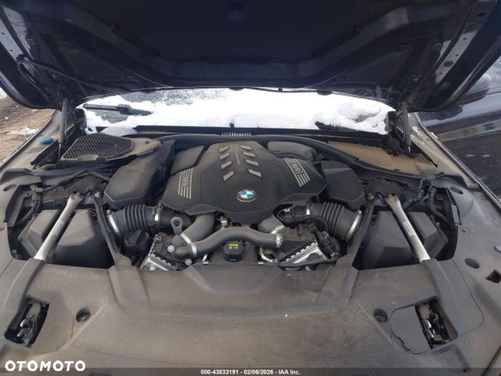 BMW Seria 7 - 12