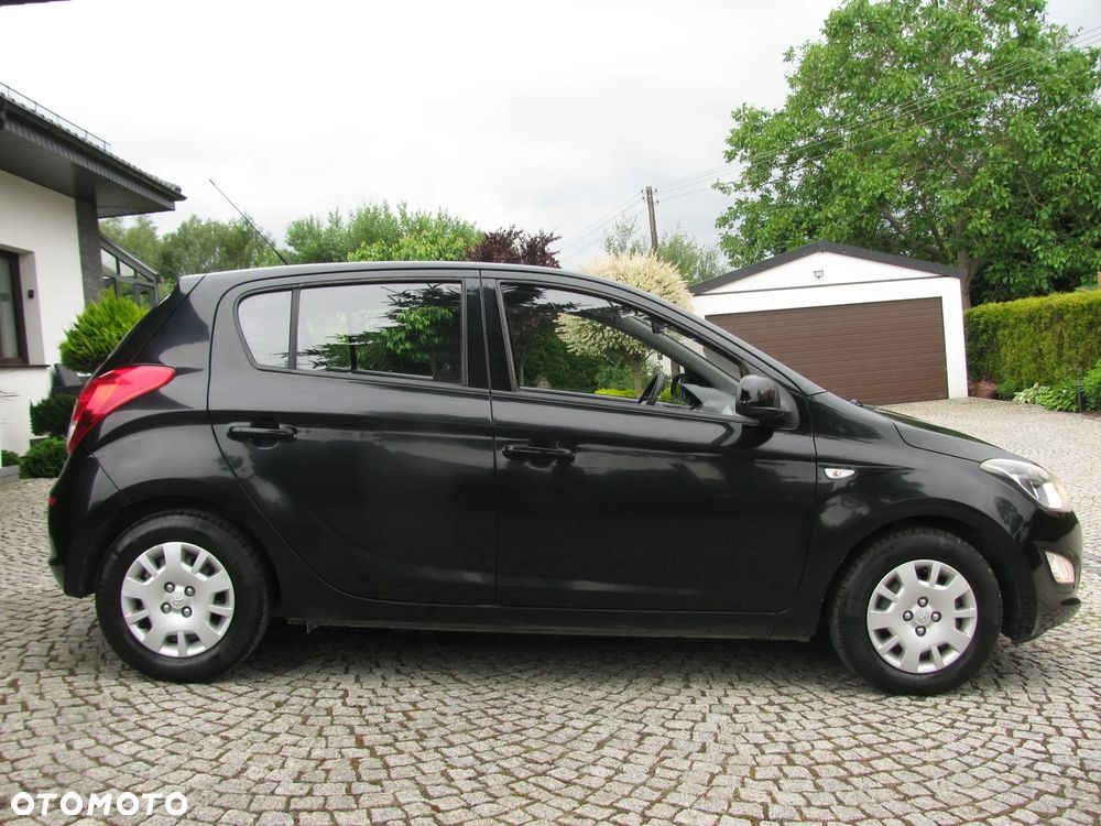 Hyundai i20 1.2 Fifa World Cup Edition - 8