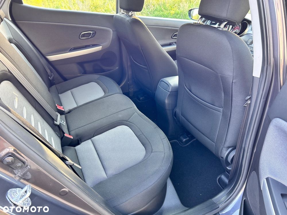 Kia Ceed 1.6 CRDi 128 Spirit - 22