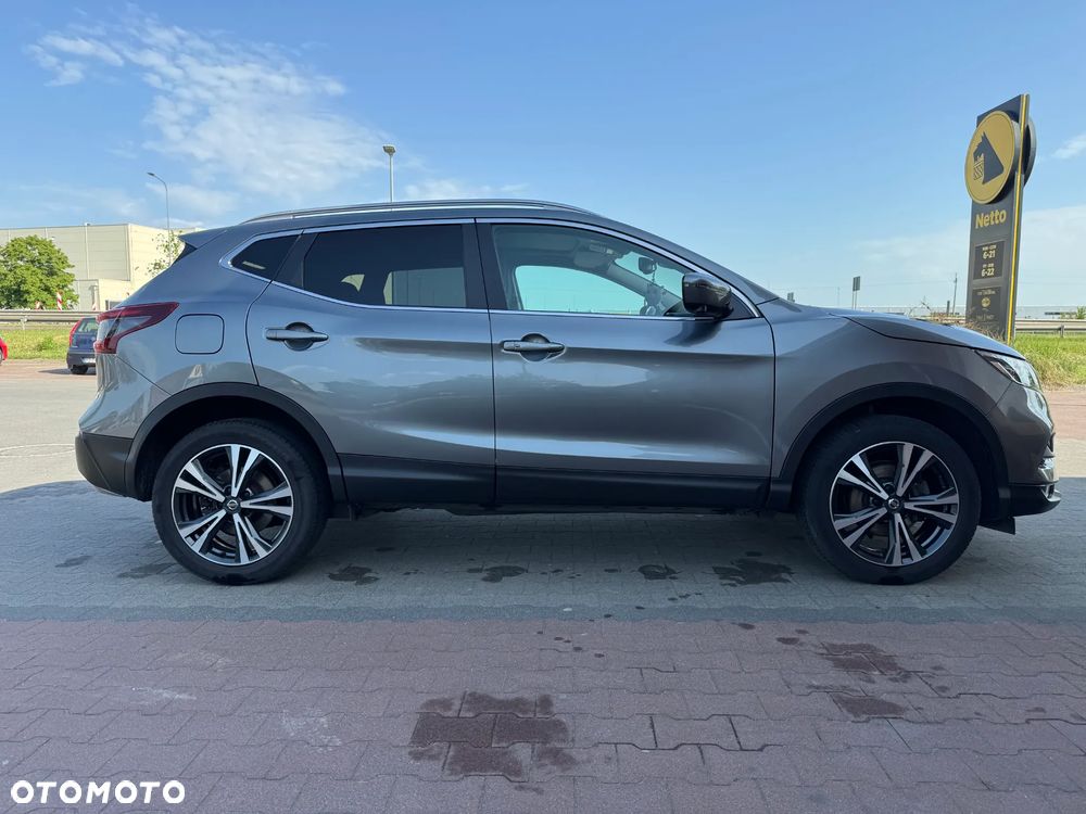 Nissan Qashqai 1.6 DIG-T N-Connecta - 25
