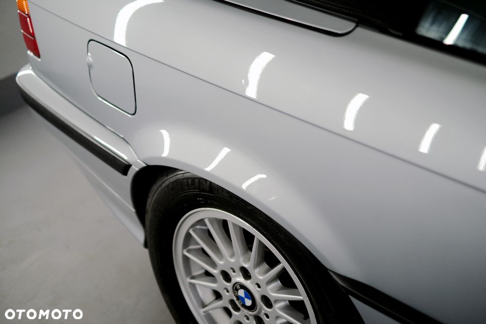 BMW Seria 3 323i - 13