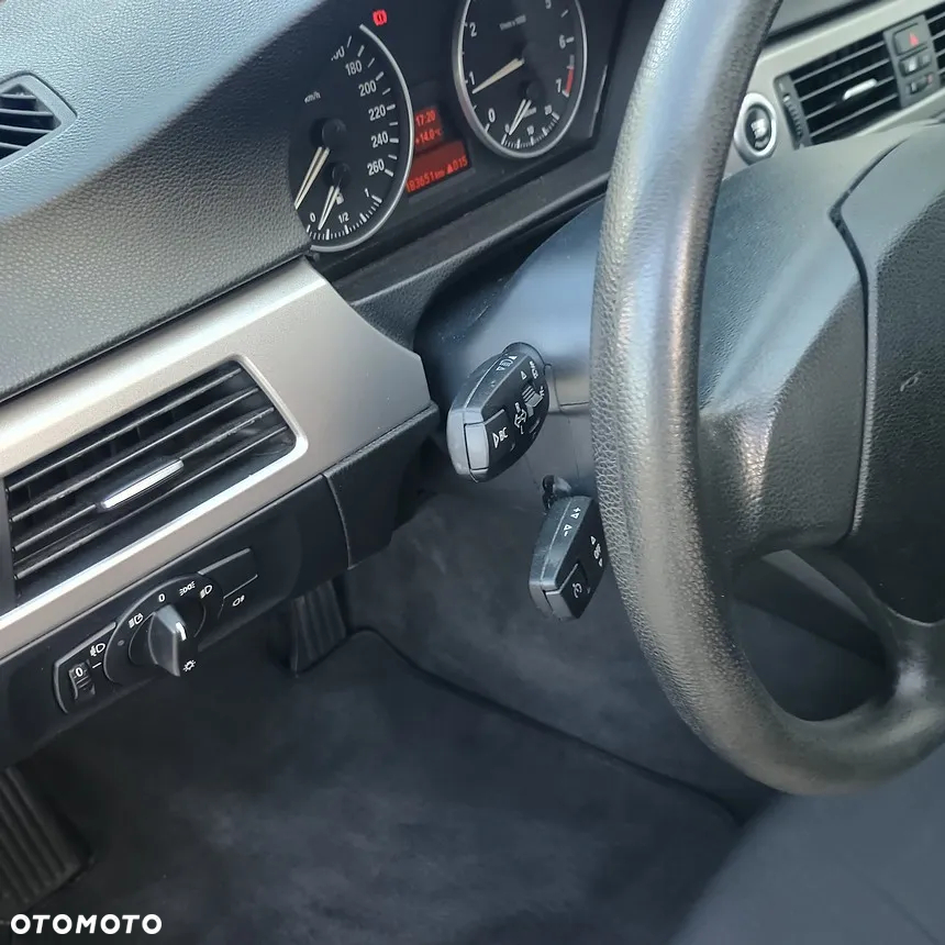 BMW Seria 3 318i - 27