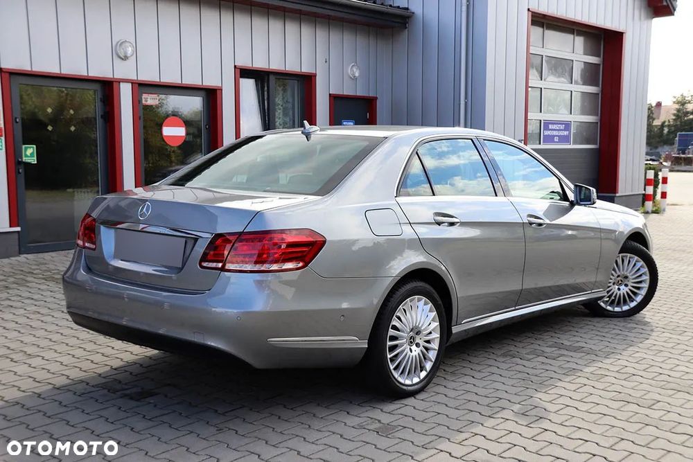 Mercedes-Benz Klasa E 200 CDI Elegance - 15
