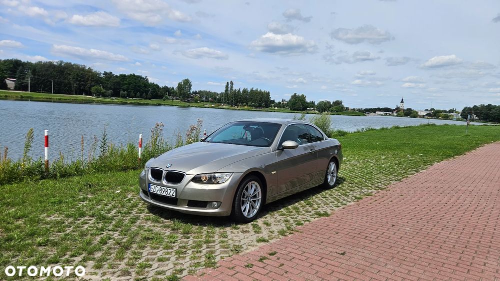 BMW Seria 3 320i - 5