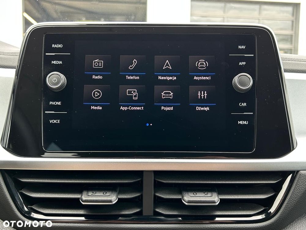 Volkswagen T-Roc 1.5 TSI Life Plus DSG - 28