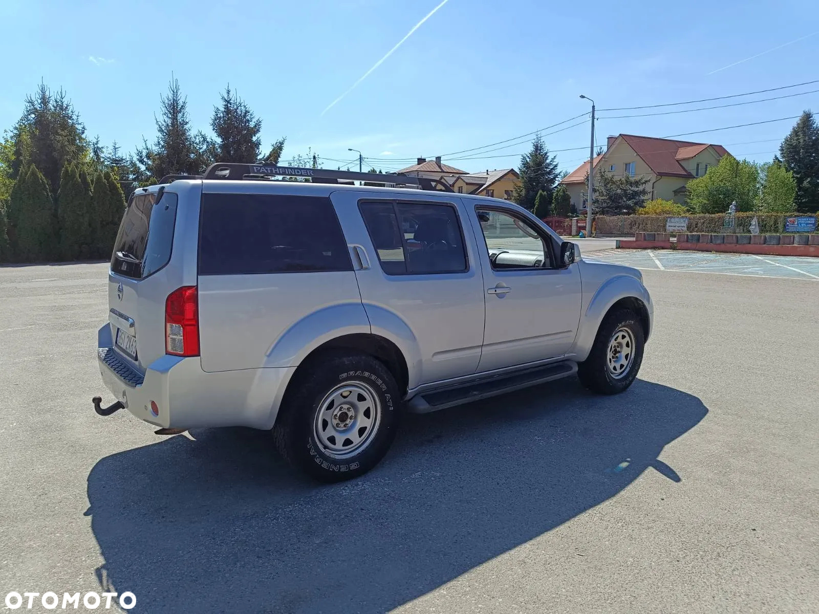 Nissan Pathfinder - 4