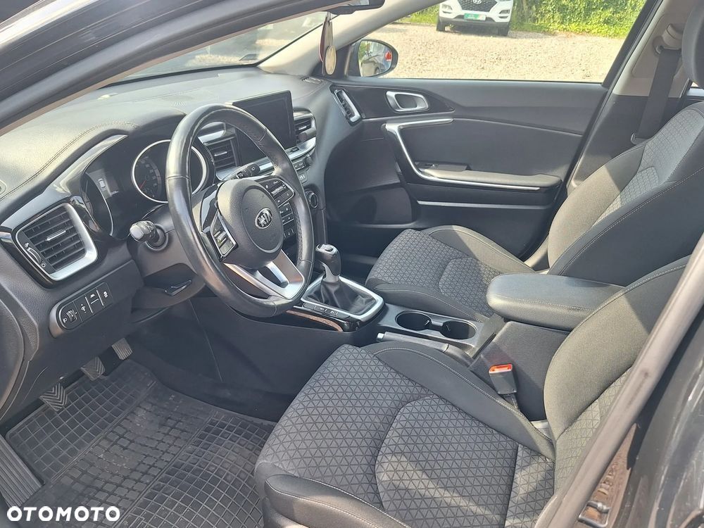 Kia Ceed 1.4 T-GDI OPF Platinum Edition - 6