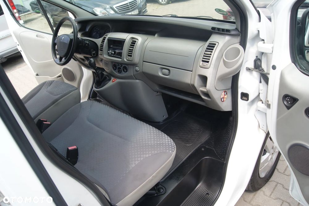 Renault Trafic - 26