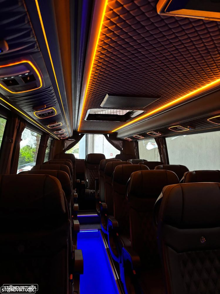 Mercedes Benz Traveller - 9