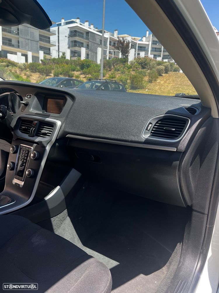 Volvo V40 1.6 D2 R-Design Momentum - 14