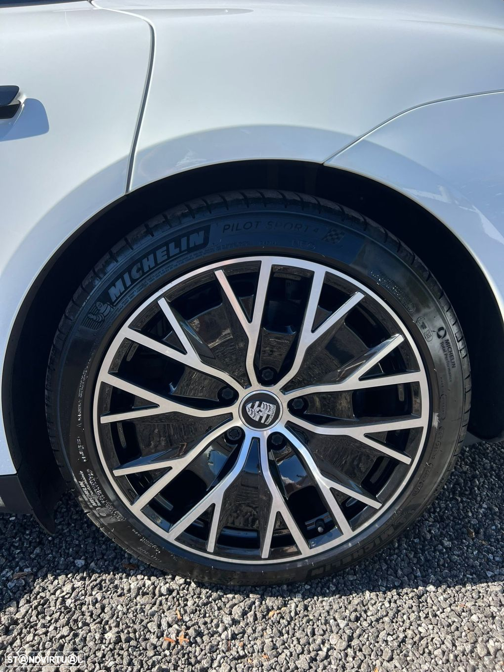 Porsche Taycan Sport Turismo - 42