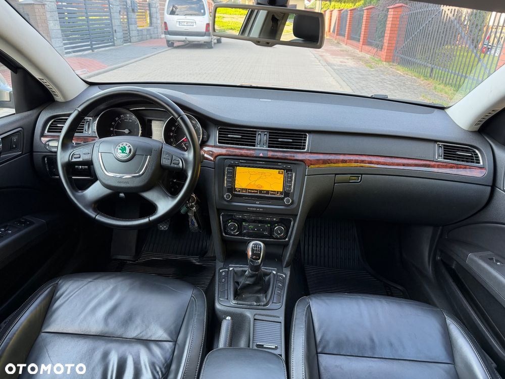Skoda Superb 2.0 TDI 4x4 Exclusive - 6
