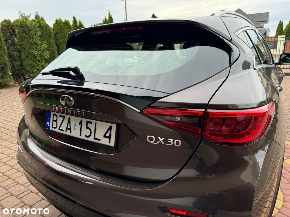 Infiniti QX30 2.0t DCT AWD Premium - 10