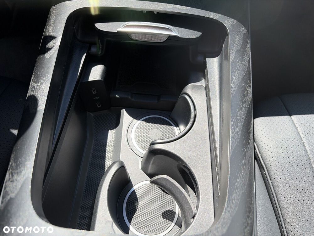 Mercedes-Benz Klasa E - 26