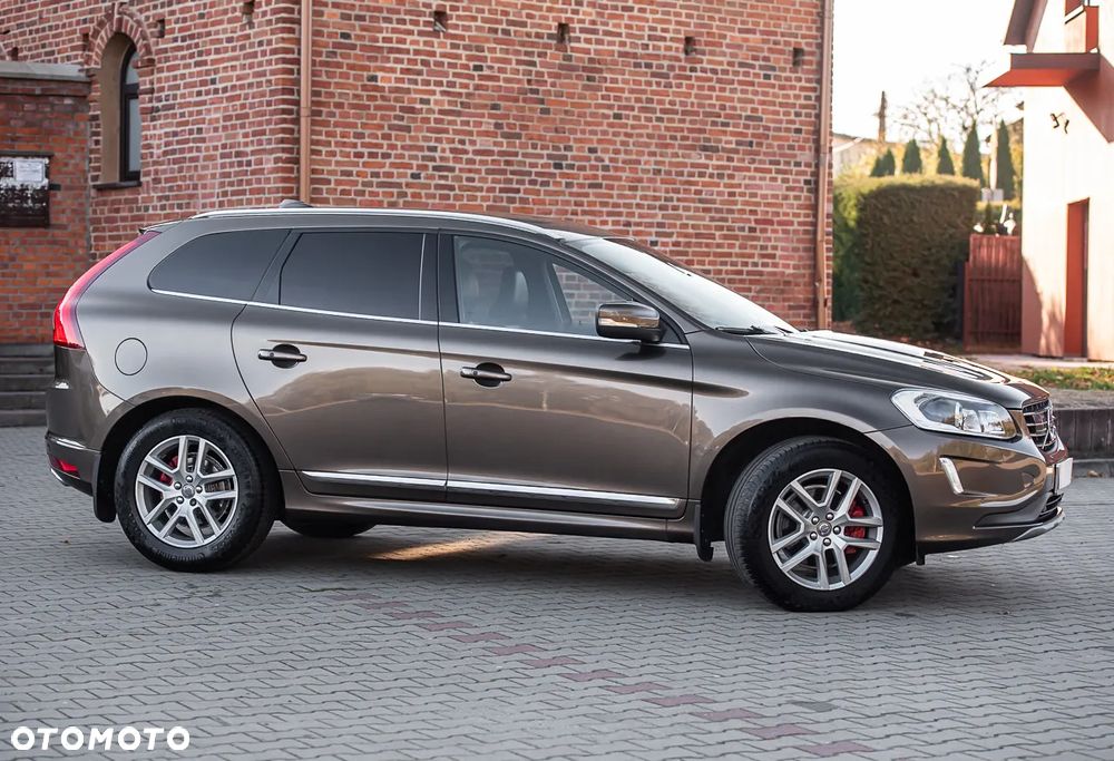 Volvo XC 60 D4 AWD Geartronic Momentum - 3