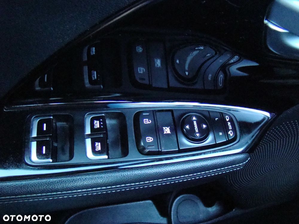 Kia Niro 1.6 GDI 2WD Edition 7 - 26