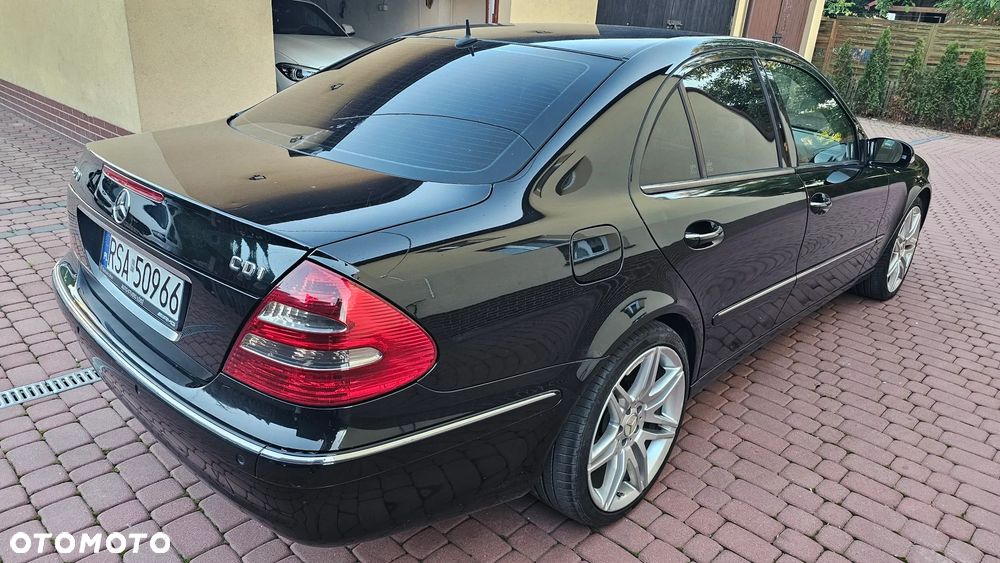 Mercedes-Benz Klasa E - 21