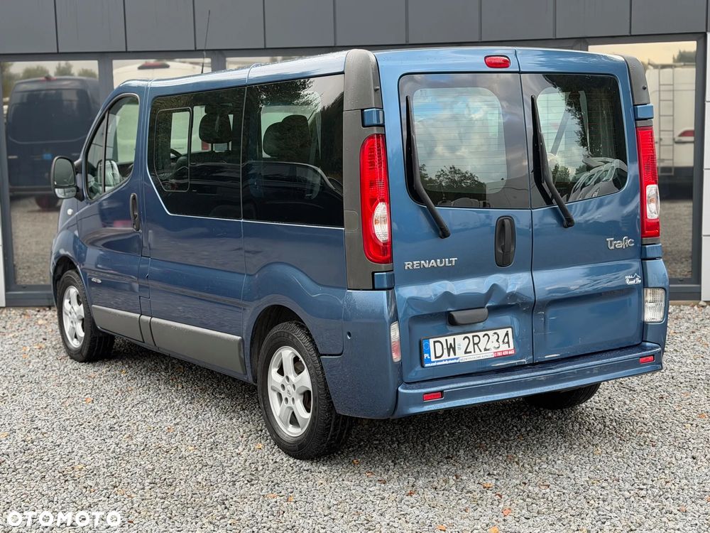 Renault Trafic 2.0 dCi 115 FAP Combi L1H1 Expression - 4