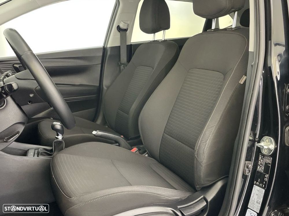 Hyundai i20 1.2 Comfort — fotografia 17
