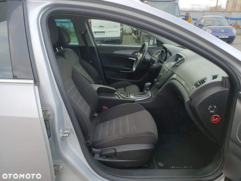 Opel Insignia - 11