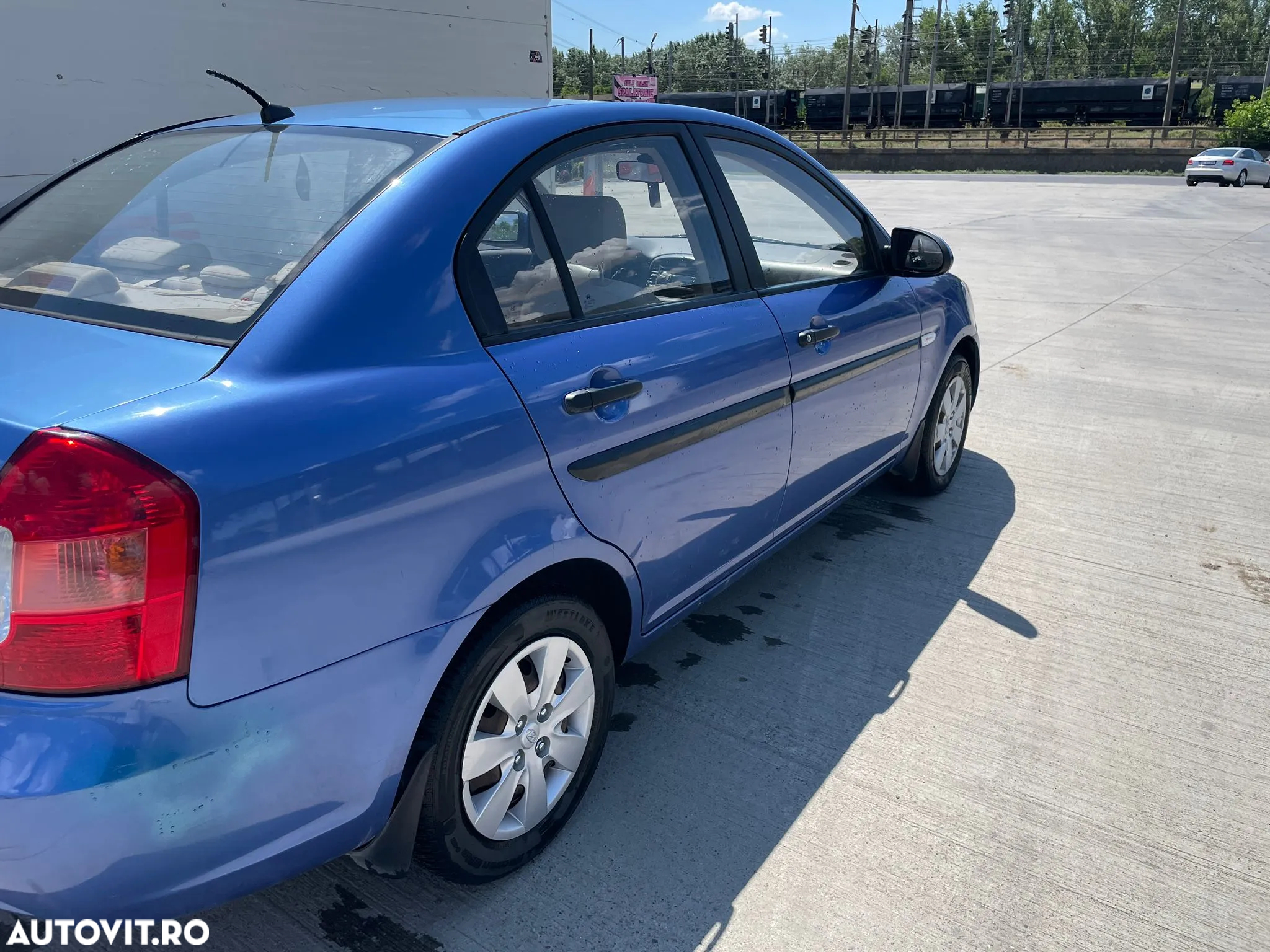 Hyundai Accent - 9