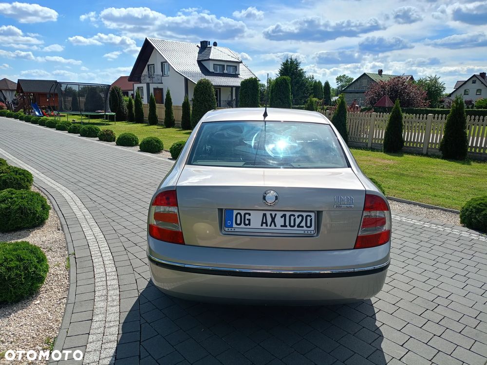 Skoda Superb 1.8 Turbo - 9