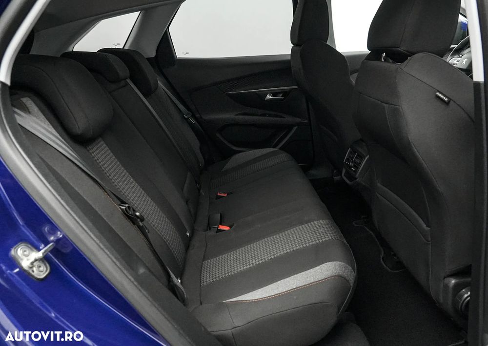 Peugeot 3008 1.2 PureTech 130 EAT8 Allure Pack - 17