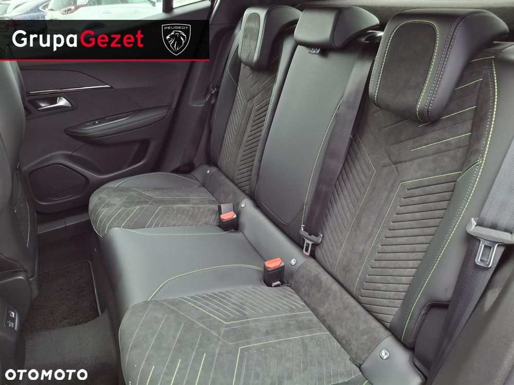 Peugeot 2008 - 9