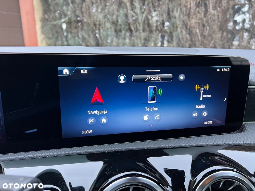 Mercedes-Benz CLA - 16