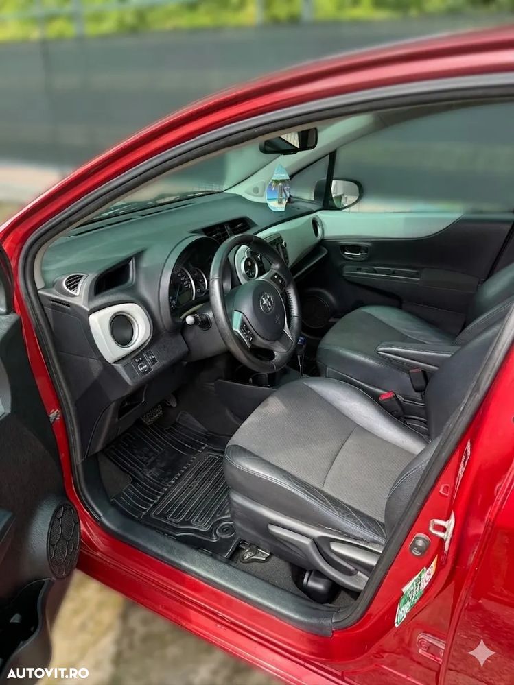 Toyota Yaris 1.5 VVT-i HSD Sol - 5