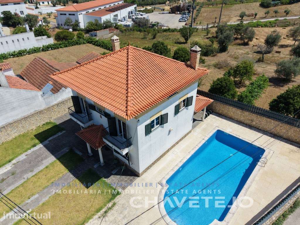 Moradia V4 com garagem e piscina a 7 km de Tomar e de praia fluvial... - Grande imagem: 4/37