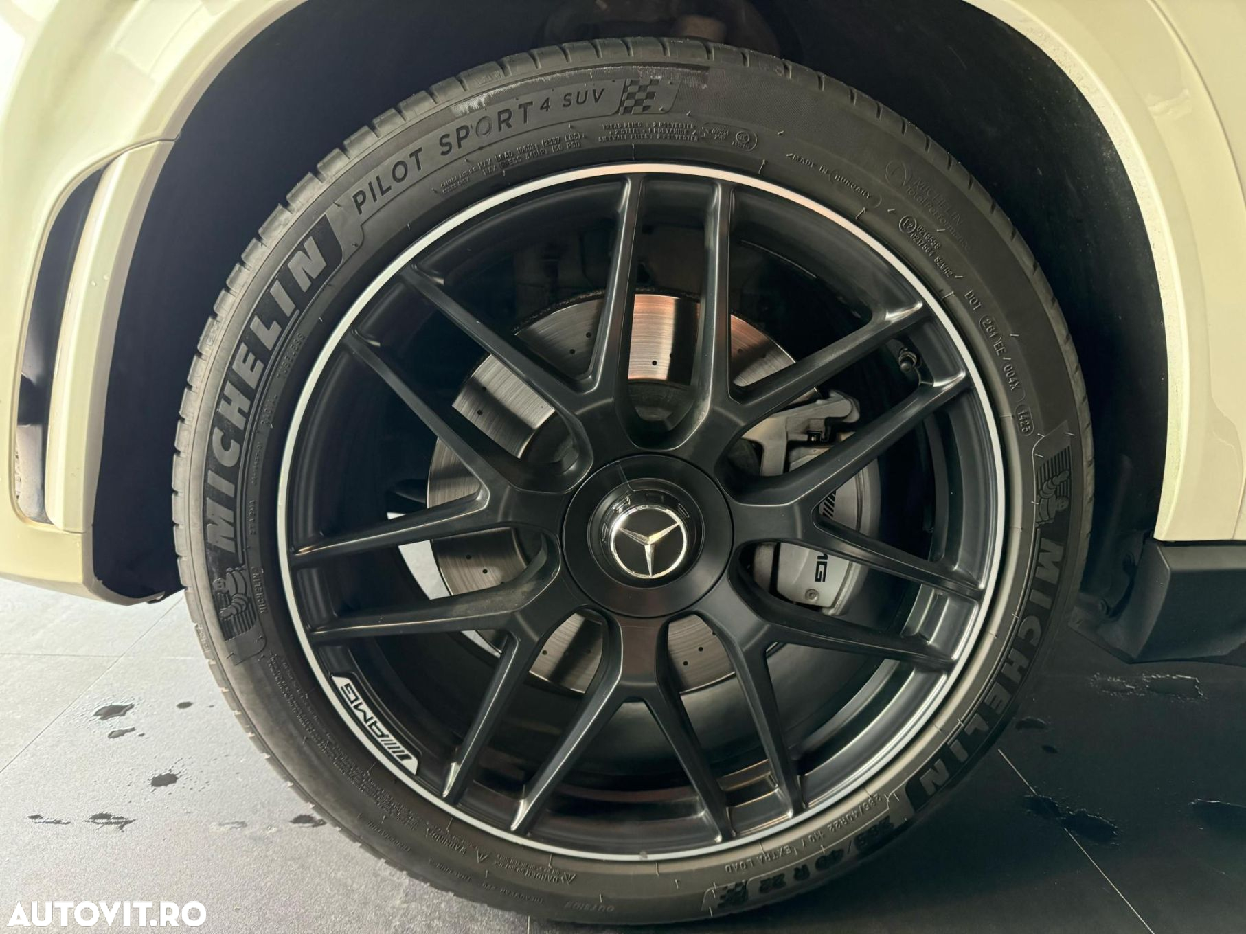 Mercedes-Benz GLE AMG 53 MHEV 4MATIC+ - 32