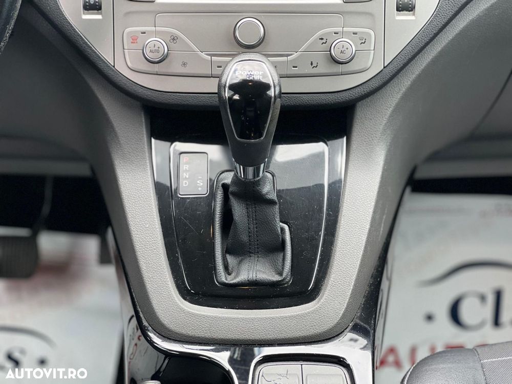 Ford Kuga 2.0 TDCi Powershift 4WD Titanium - 14