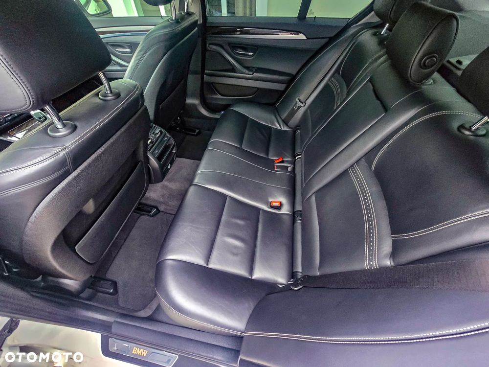 BMW Seria 5 535i xDrive Luxury Line - 15
