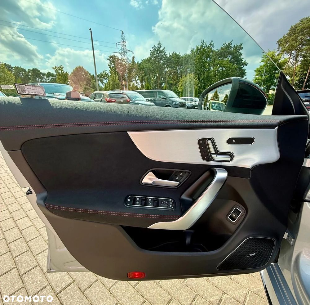 Mercedes-Benz CLA AMG 35 4-Matic 7G-DCT - 16