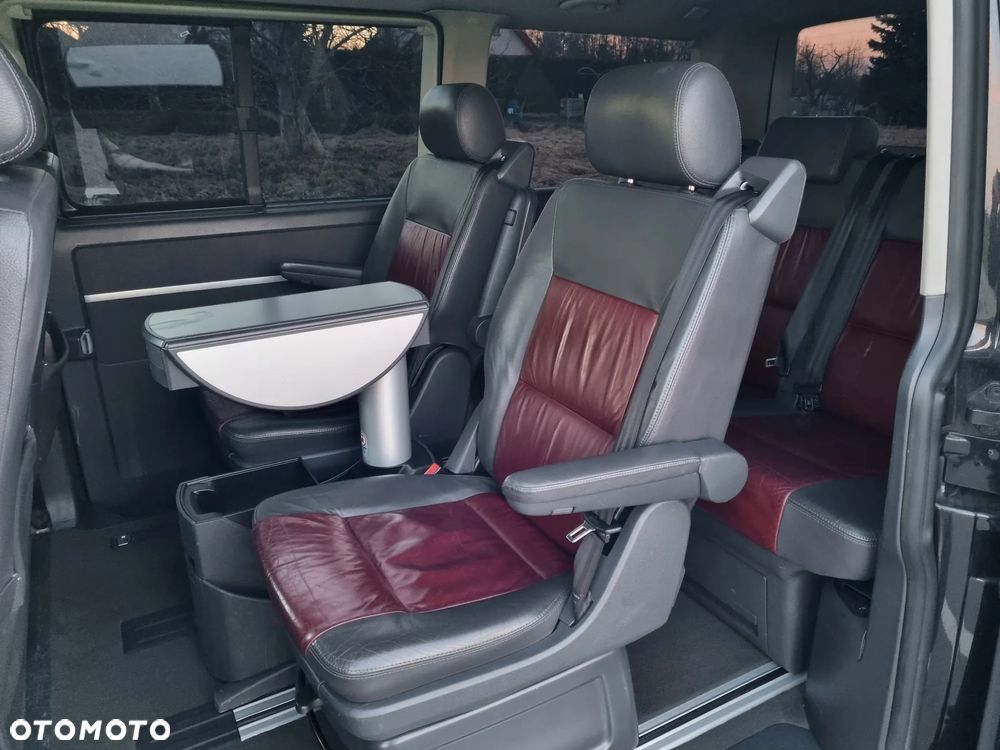 Volkswagen Multivan - 22