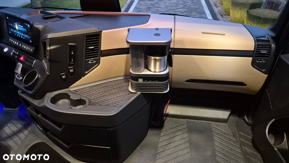 Mercedes-Benz MERCEDES-BENZ///ACTROS///1845/// MP5///2022///GIGA SPACE///SALONKA/// STANDARD///PODUSZKI///LEDY///VIRTUAL COCPIT///KLIMATYZACJA POSTOJOWA/// WAGA///NAWIGACJA///STAN BARDZO DOBRY - 28