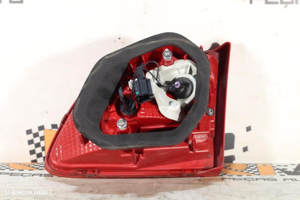 Farolim Esquerdo Volkswagen Passat (362)  90004532 / Chassi Condutor - 8