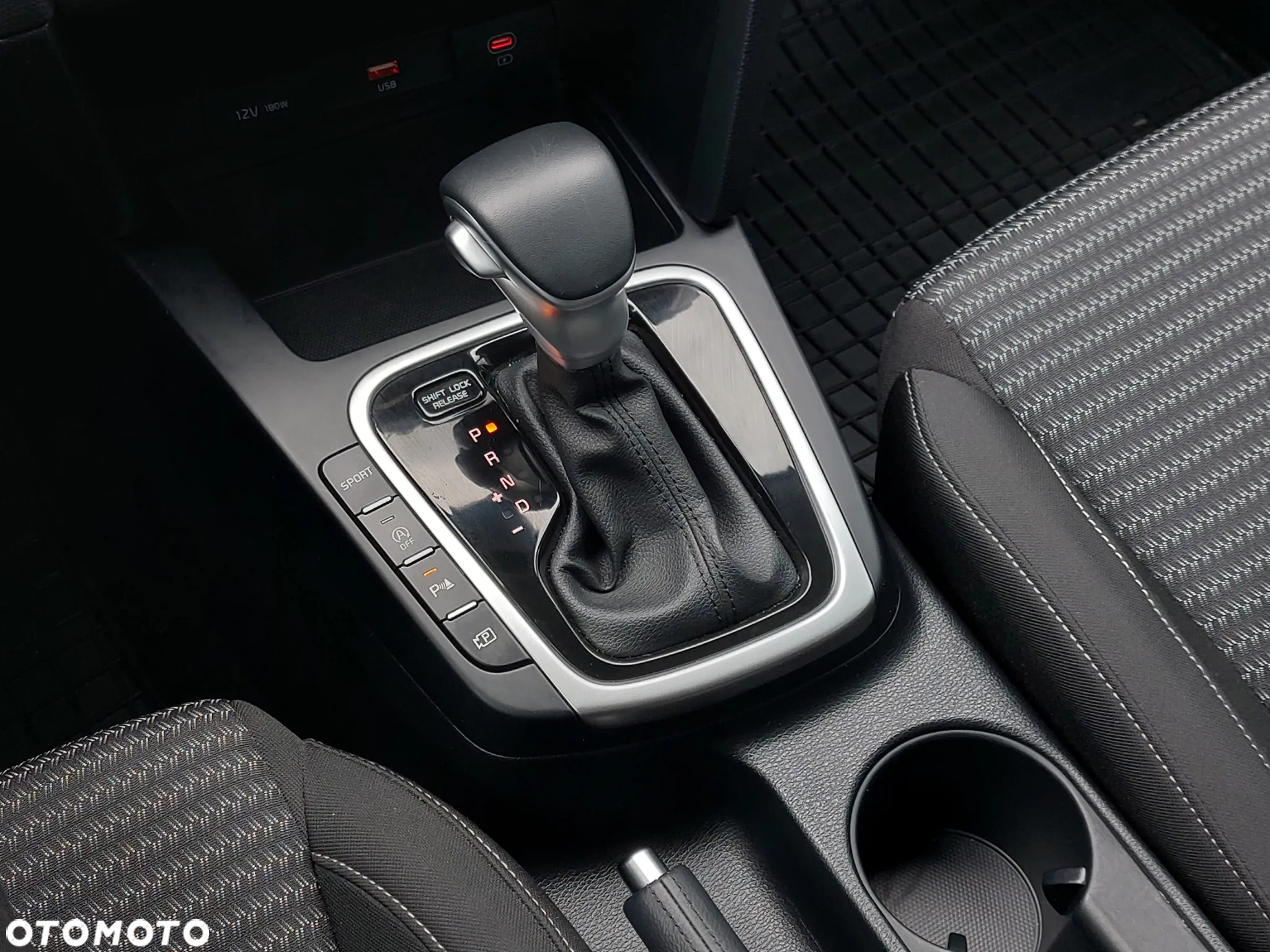 Kia XCeed 1.5 T-GDI M DCT - 13