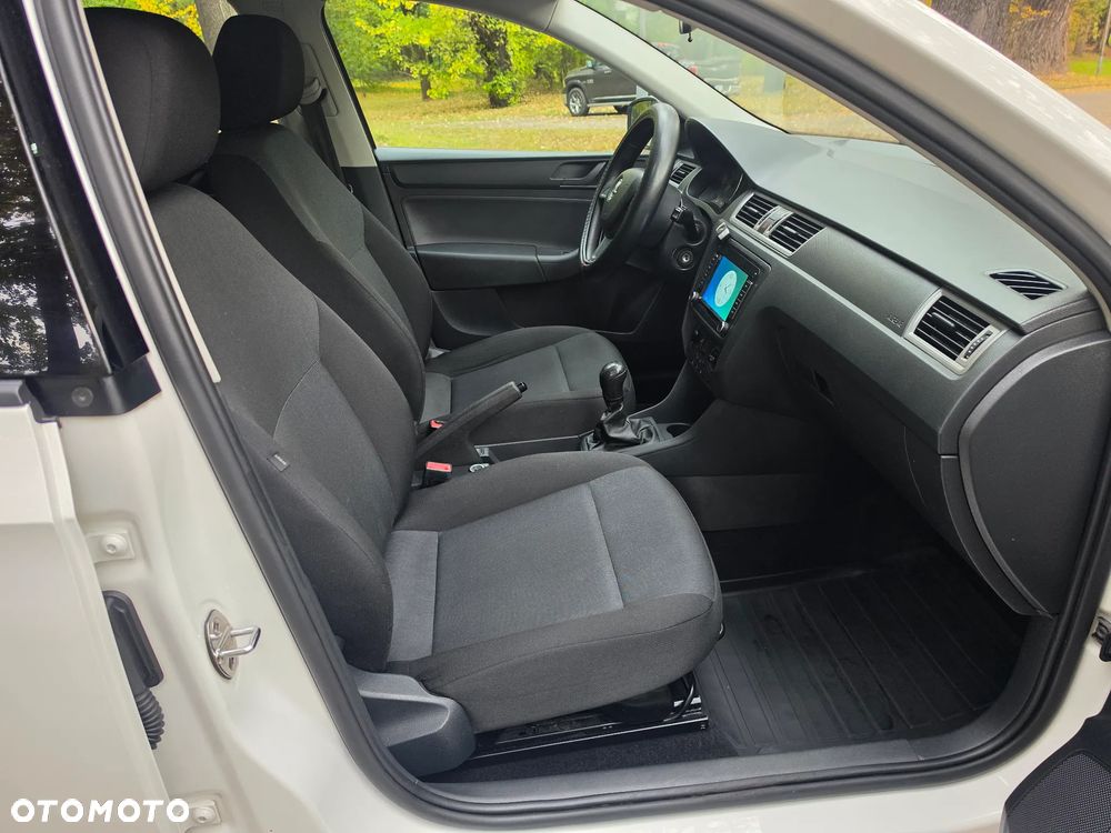 Skoda RAPID 1.2 TSI Style Plus - 15