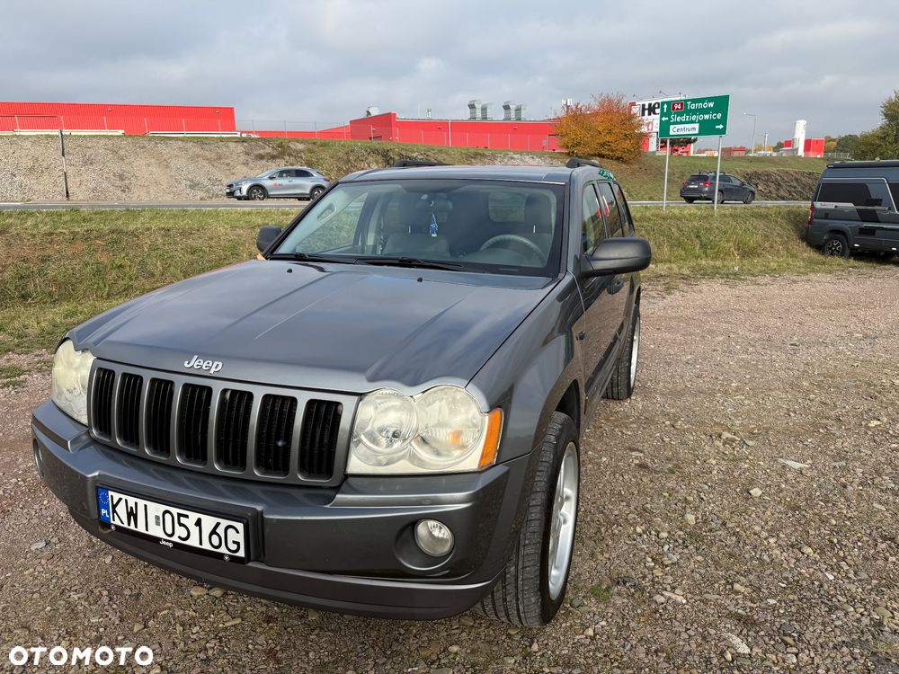 Jeep Grand Cherokee - 15