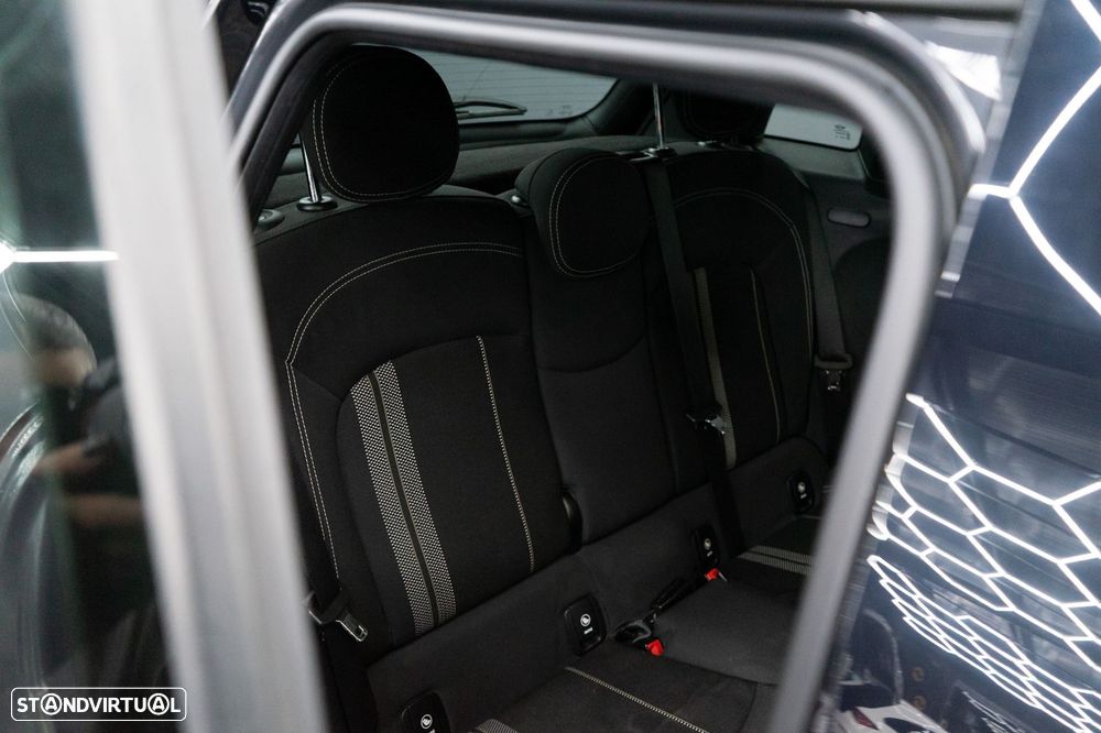 MINI 5 Portas Cooper SD - 32