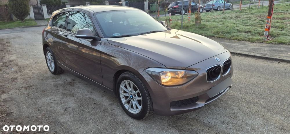 BMW Seria 1 116i - 1