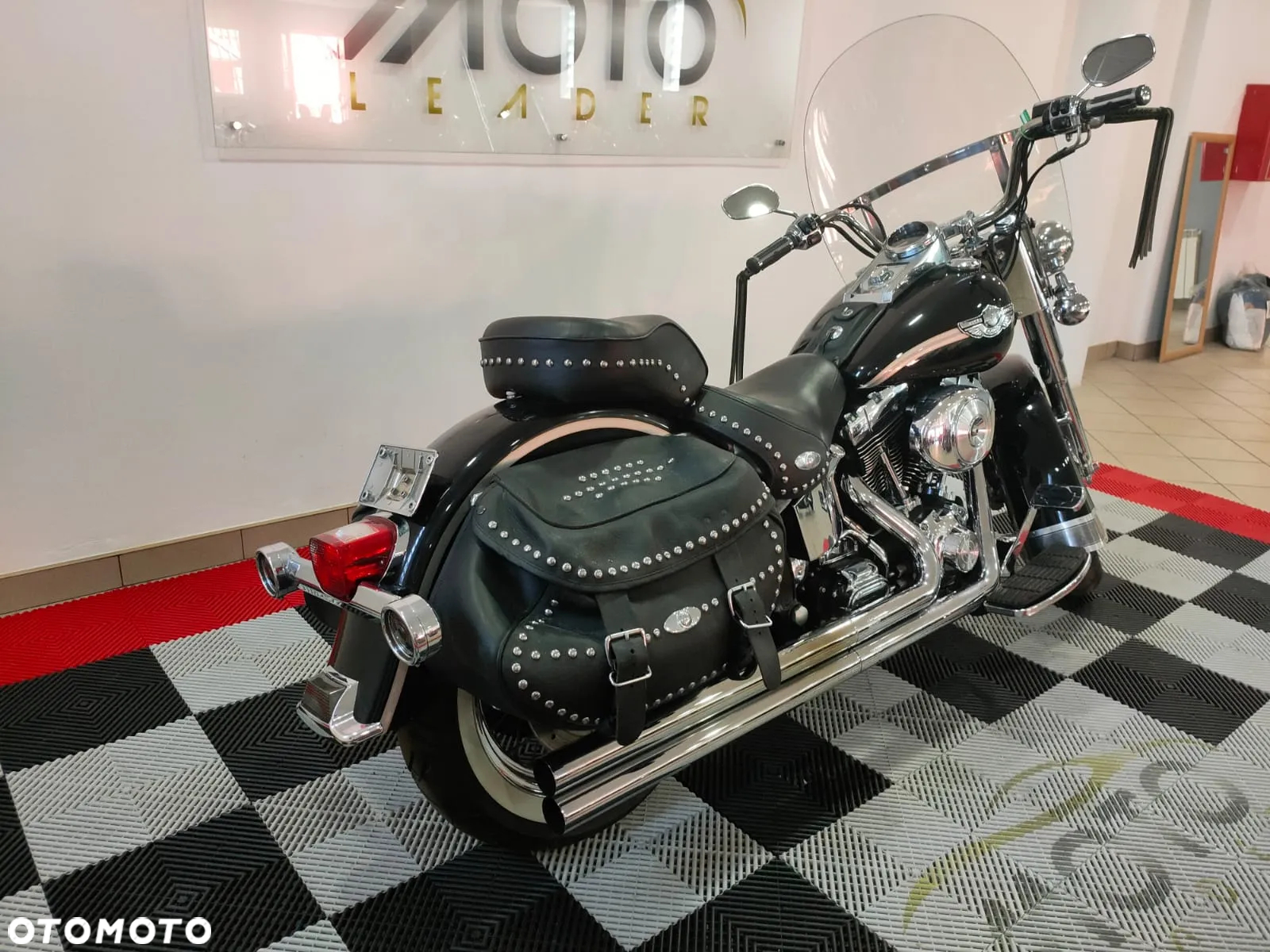 Harley-Davidson Softail Heritage Classic - 4