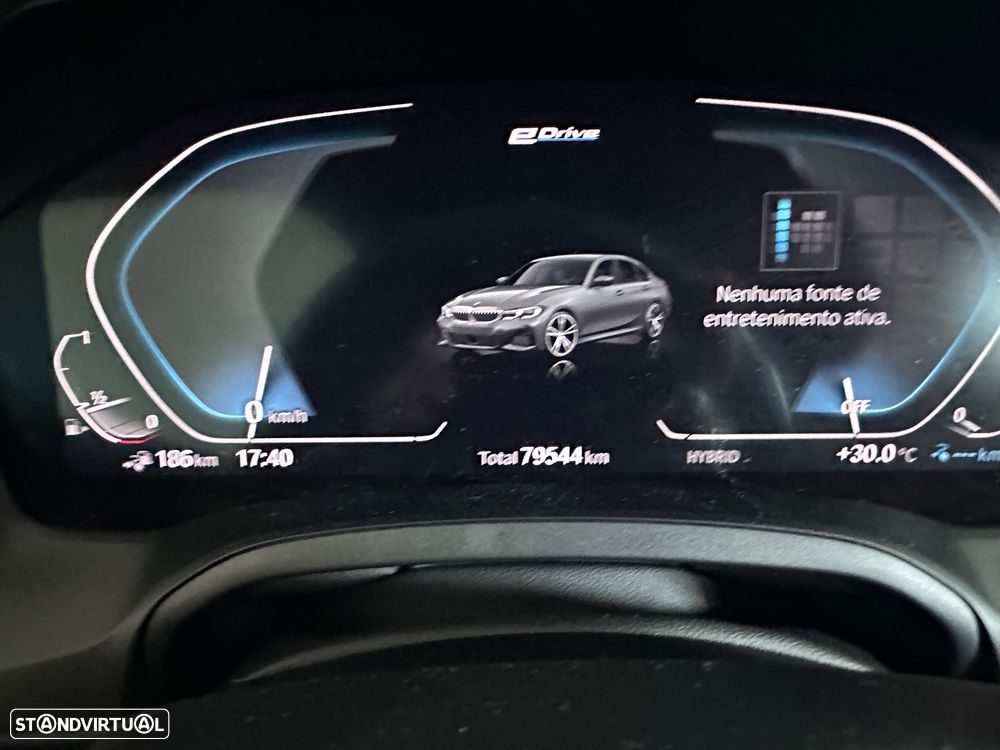BMW 330 e Pack M Auto - 21
